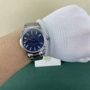 Royal Authentic Photos: Omega Seamaster 150 Series, Blue Dial with Vertical Scratches